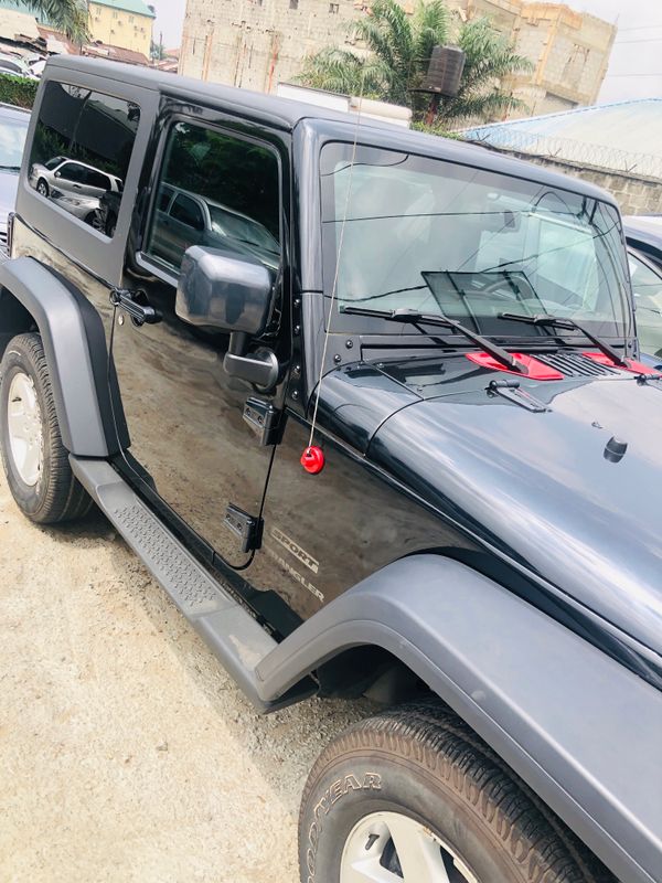 Thumbnail 2 of 2018 Jeep Wrangler